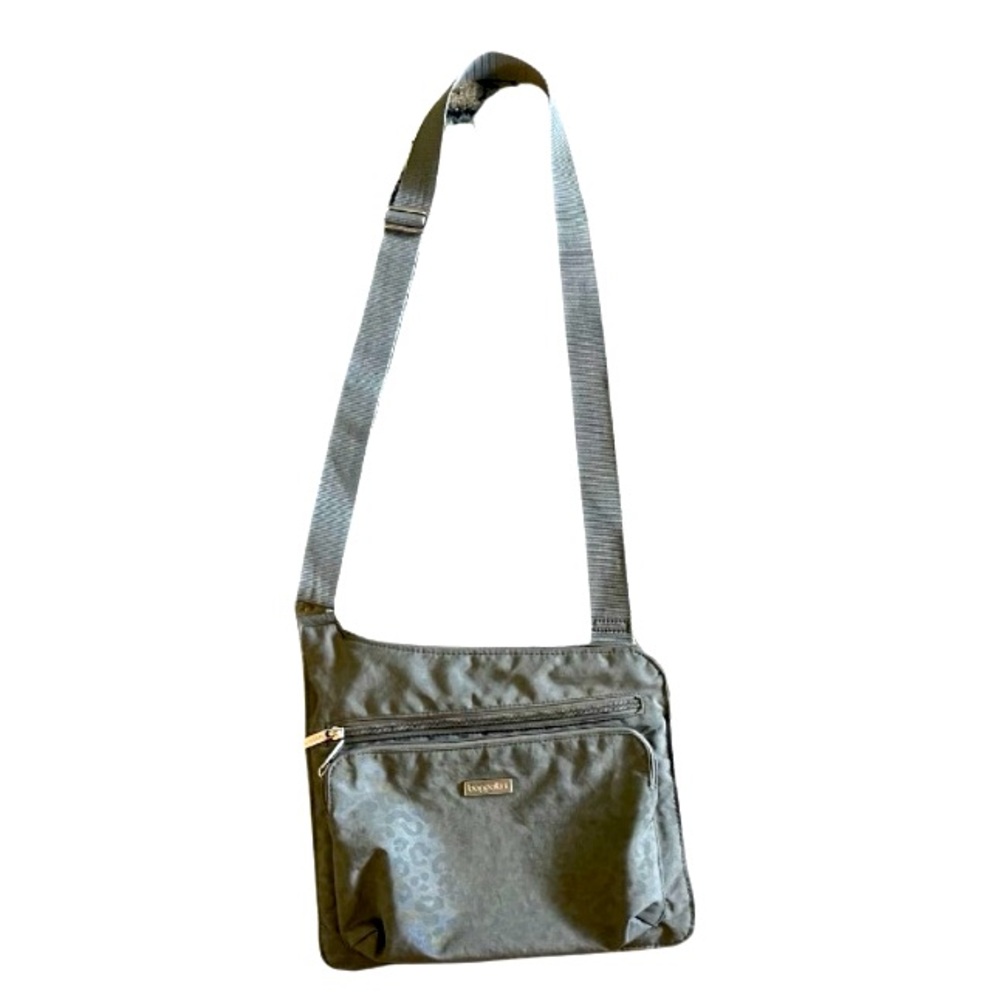Baggallini Cheetah Print Gray Crossbody Purse.